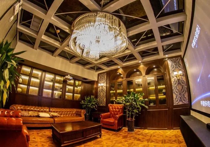 城南夜生活怎么样,城南夜晚生活视频