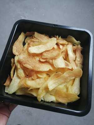 自制炸薯片变酸了,怎样炸薯片才能把薯片炸得嘎嘣脆