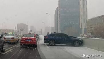 暴雪来袭一臂之力温暖这座城,暴雪来袭返程的你请注意