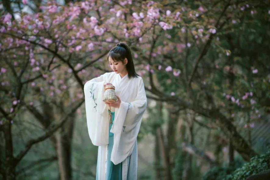 五一山顶云海露营攻略,云海悬崖旅游攻略