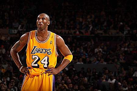 乔丹说出三角进攻为何绝迹,为什么只有科比乔丹适合三角进攻