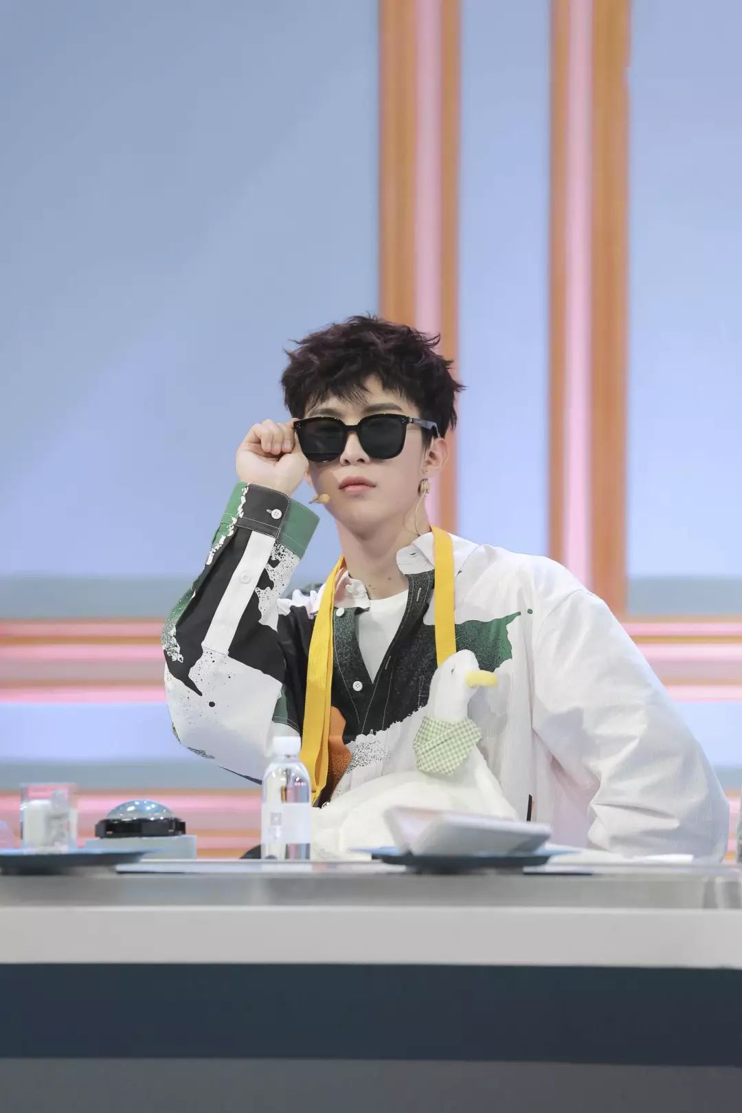 杨颖跟范丞丞同框的照片,杨颖和范丞丞摆pose