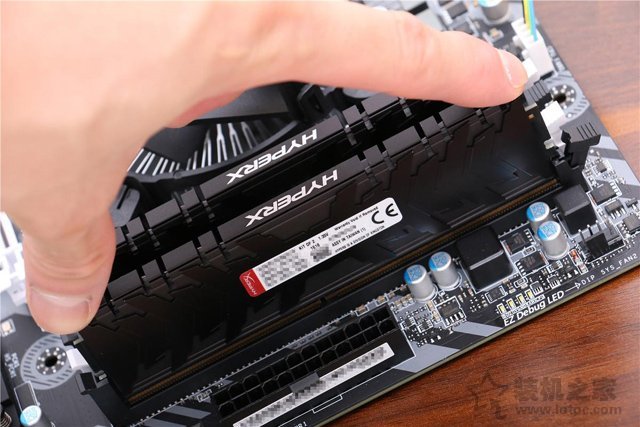 电脑开机了但是显示器黑屏无信号,主机开机显示器无信号后黑屏