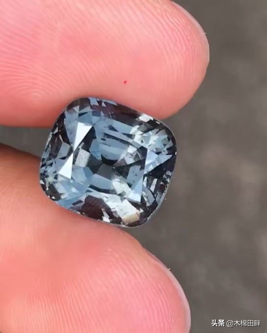 有哪些宝石首饰值得购买,首饰上的宝石值得买吗