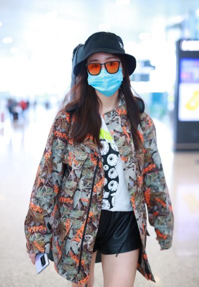 娄艺潇牛仔短裤,娄艺潇牛仔短裤图片