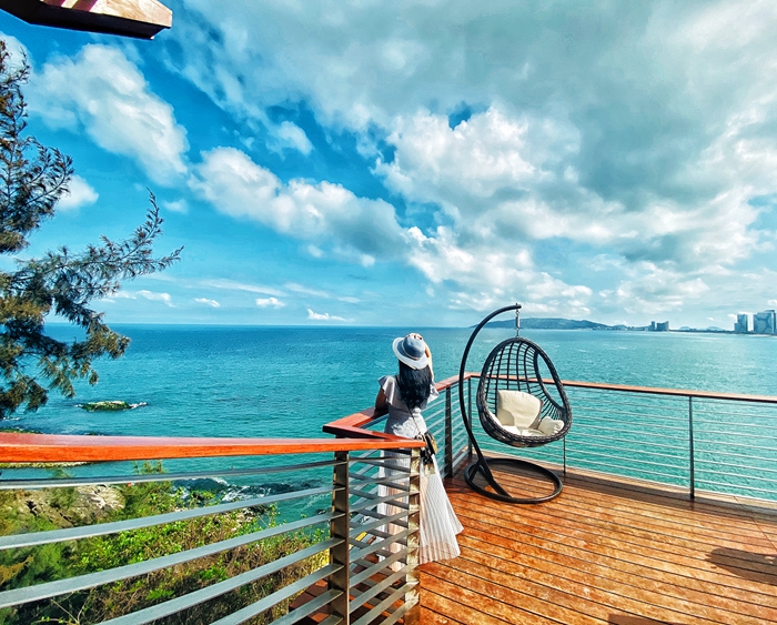 巴厘岛阿雅娜悬崖酒吧,巴厘岛阿雅娜岩石酒吧看日落