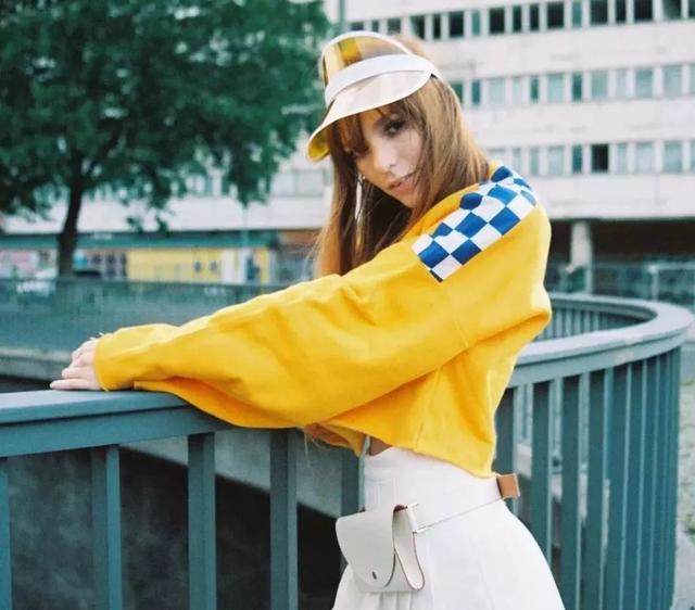 李维斯联名卫衣,李维斯联名小熊卫衣