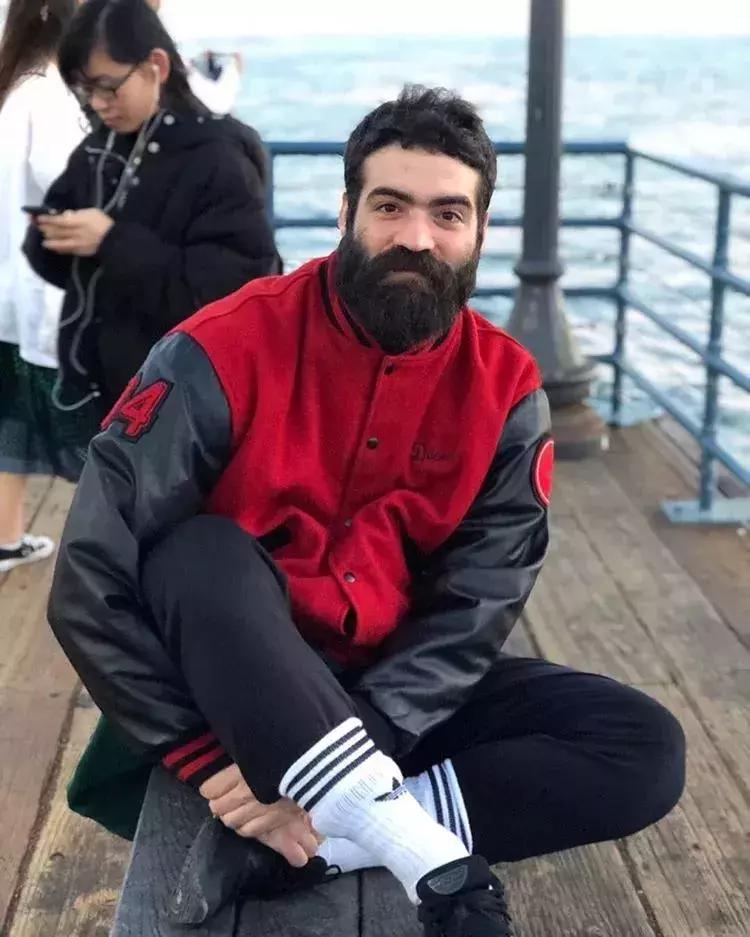 棒球服烂大街穿搭,棒球夹克优雅穿搭