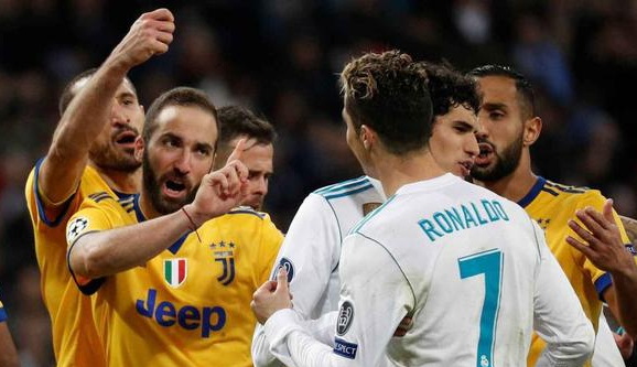 伊瓜因为什么总丢单刀,曾经球场追风少年已变成油腻大叔