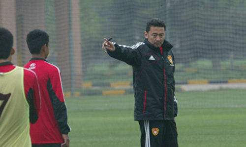 鲁能铁卫教练工资,鲁能铁卫刘愚照片