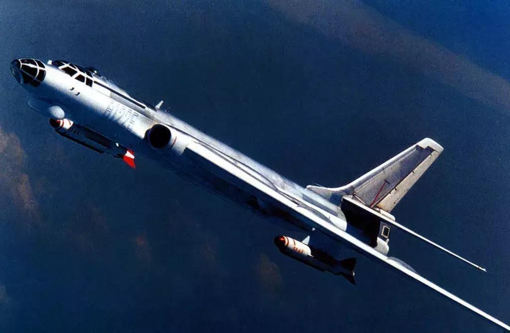 致敬最可爱的人一幅画,致敬最可爱的人卡通图片