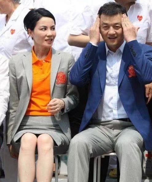 谢霆锋王菲再牵手细数二人五段坎坷感情历史错过的就让它错过吧