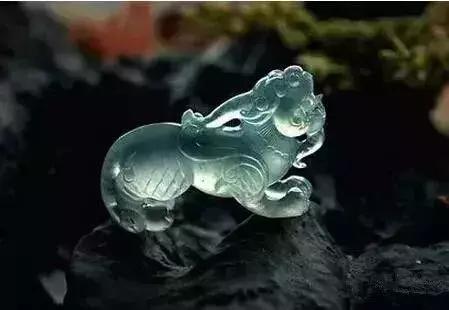 李嘉诚貔貅阵,李嘉诚办公室摆88只貔貅