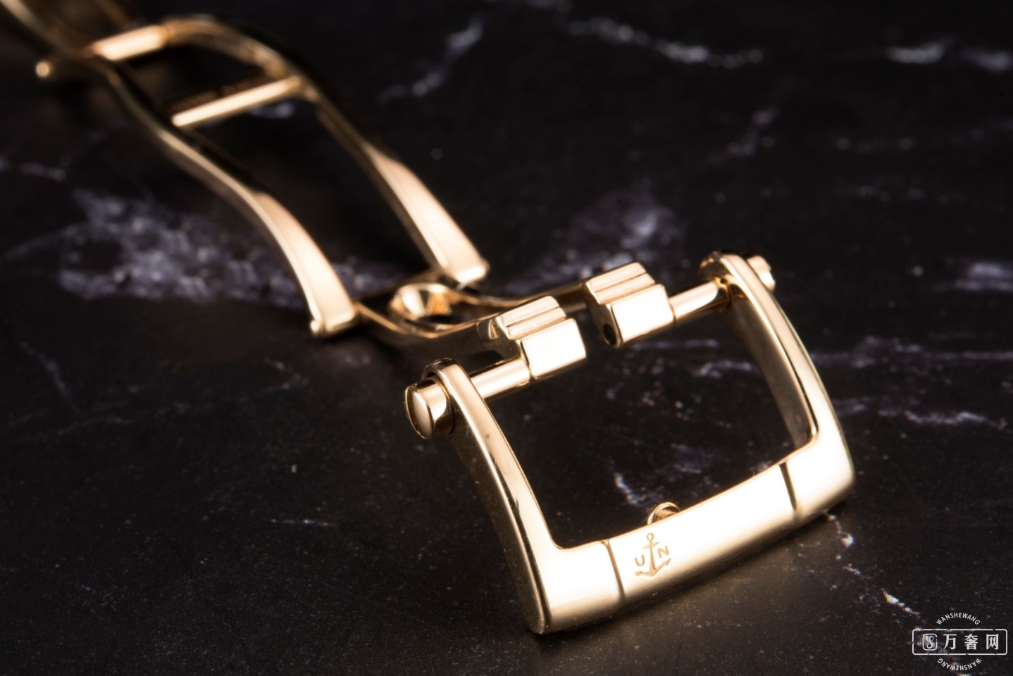 雅典表鎏金系列8153-111腕表 (雅典表是什么档次的表)