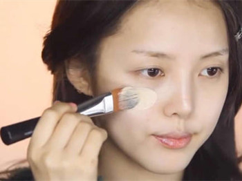 缩小毛孔怎么护肤最好使,缩毛孔洗脸方法教程