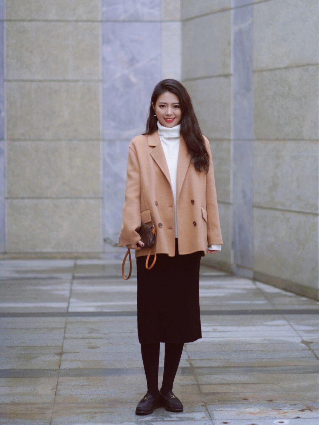 驼色羊绒大衣最佳颜色,驼色大衣推荐什么年纪