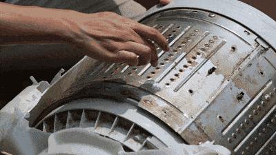 网上流传“洗衣机清洗小龙虾”？这个操作使不得，洗衣机太脏了！