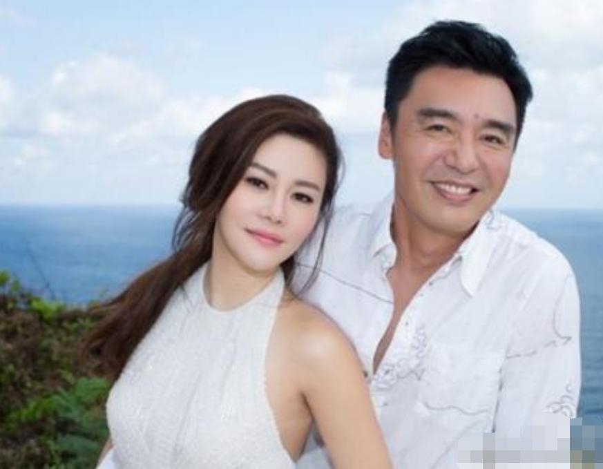 钟镇涛历任女友,钟镇涛故事