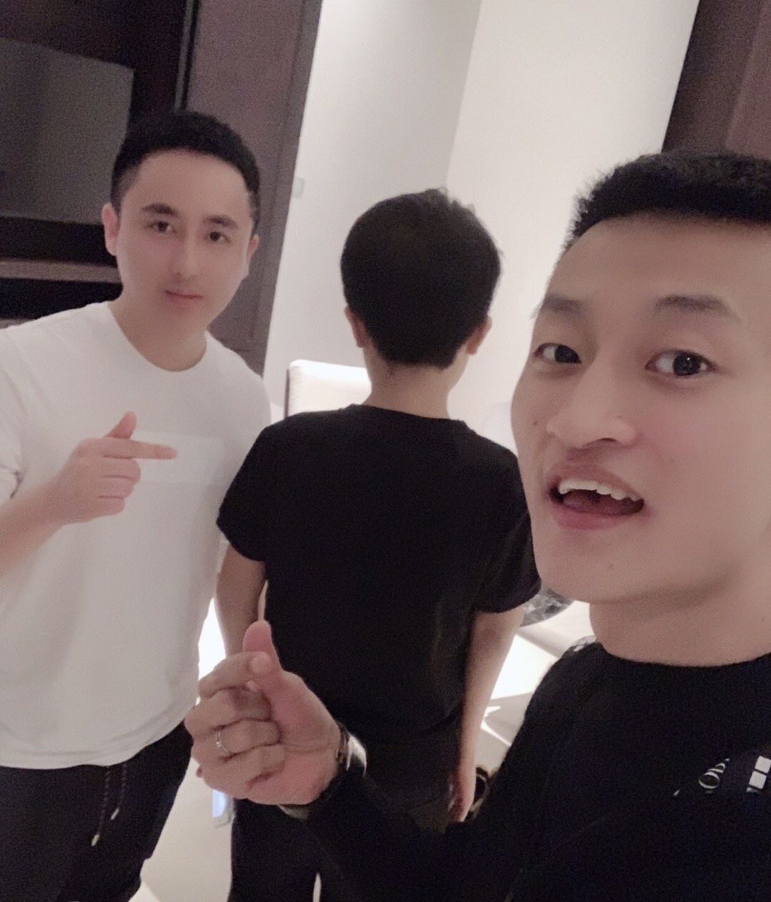 靠谱哥被骂完整版,散打哥直播陈山