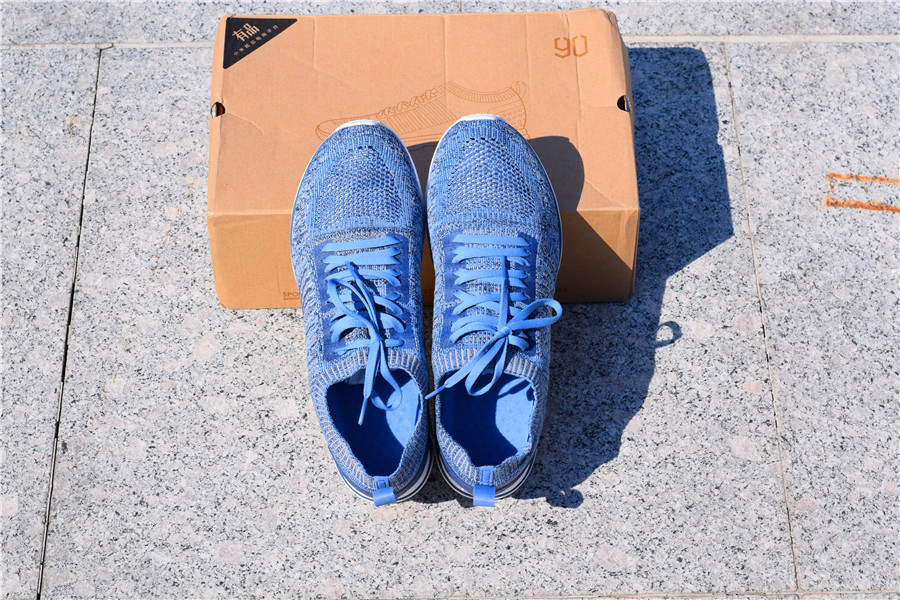 第一次穿软弹跑鞋感觉,第一次穿跑鞋有种站不稳的感觉