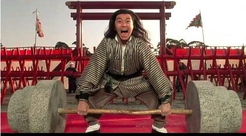 周星驰与功夫电影多年的不解之缘终于用《功夫》获得大票房回报