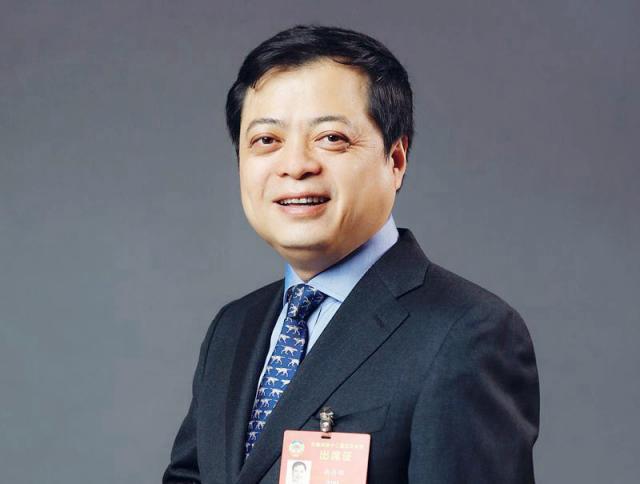 浙江省长打喷嚏绷断皮带，*镕基朱**大笑：你这个是报应