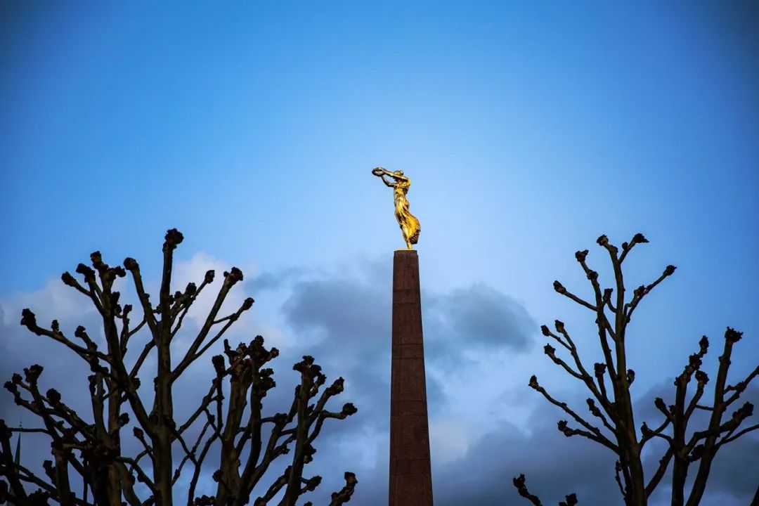 卢森堡是谁的属国,卢森堡是谁呀