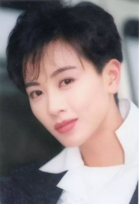 短发鼻祖袁洁莹近照图片,袁洁莹年轻时候最美的照片