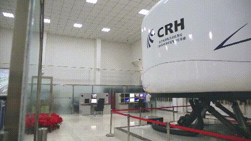 高铁副司机春运夜班的一天,高铁副司机服务春运