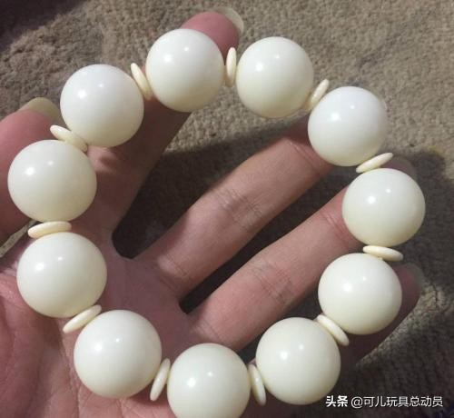 我爱做手工：分享一个手工打磨菩提根圆珠的过程，可以自己DIY