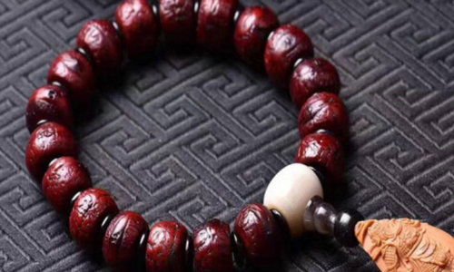 男人值得佩戴的文玩,文玩男士必备四大配饰