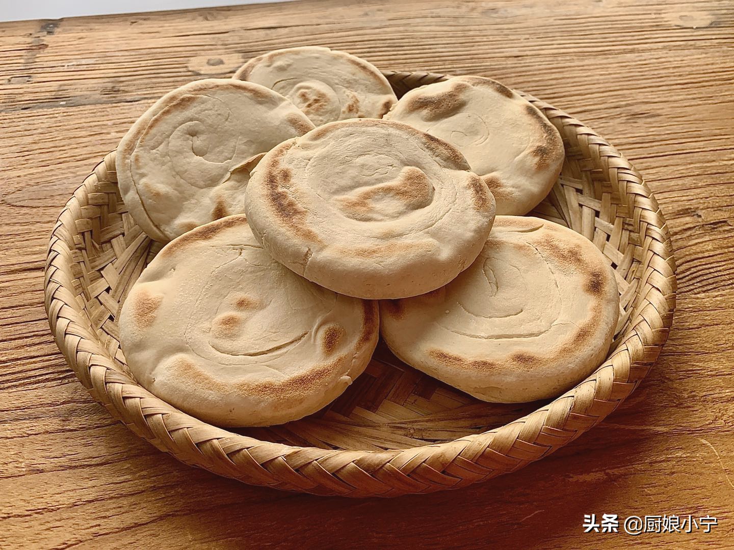 白吉馍和潼关肉夹馍的做法全过程,早餐别再吃油条包子