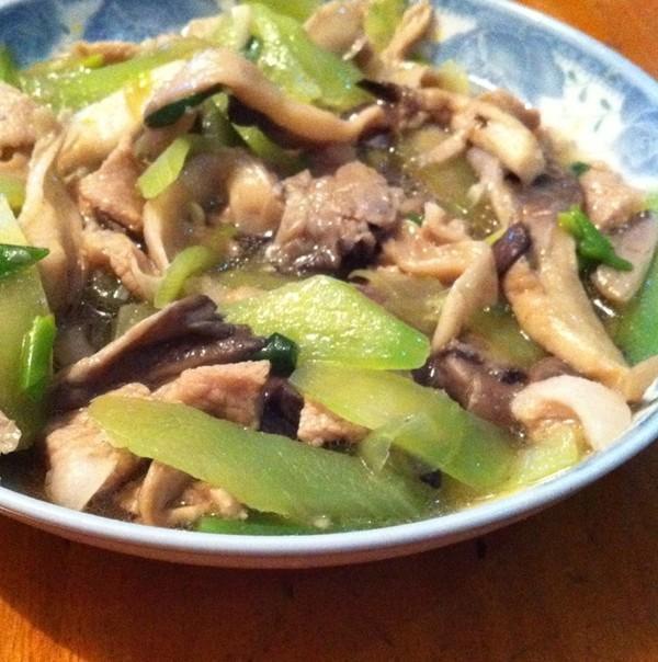 青椒蒜苔蘑菇炒肉的家常做法大全,芹菜炒鱿鱼茶树菇