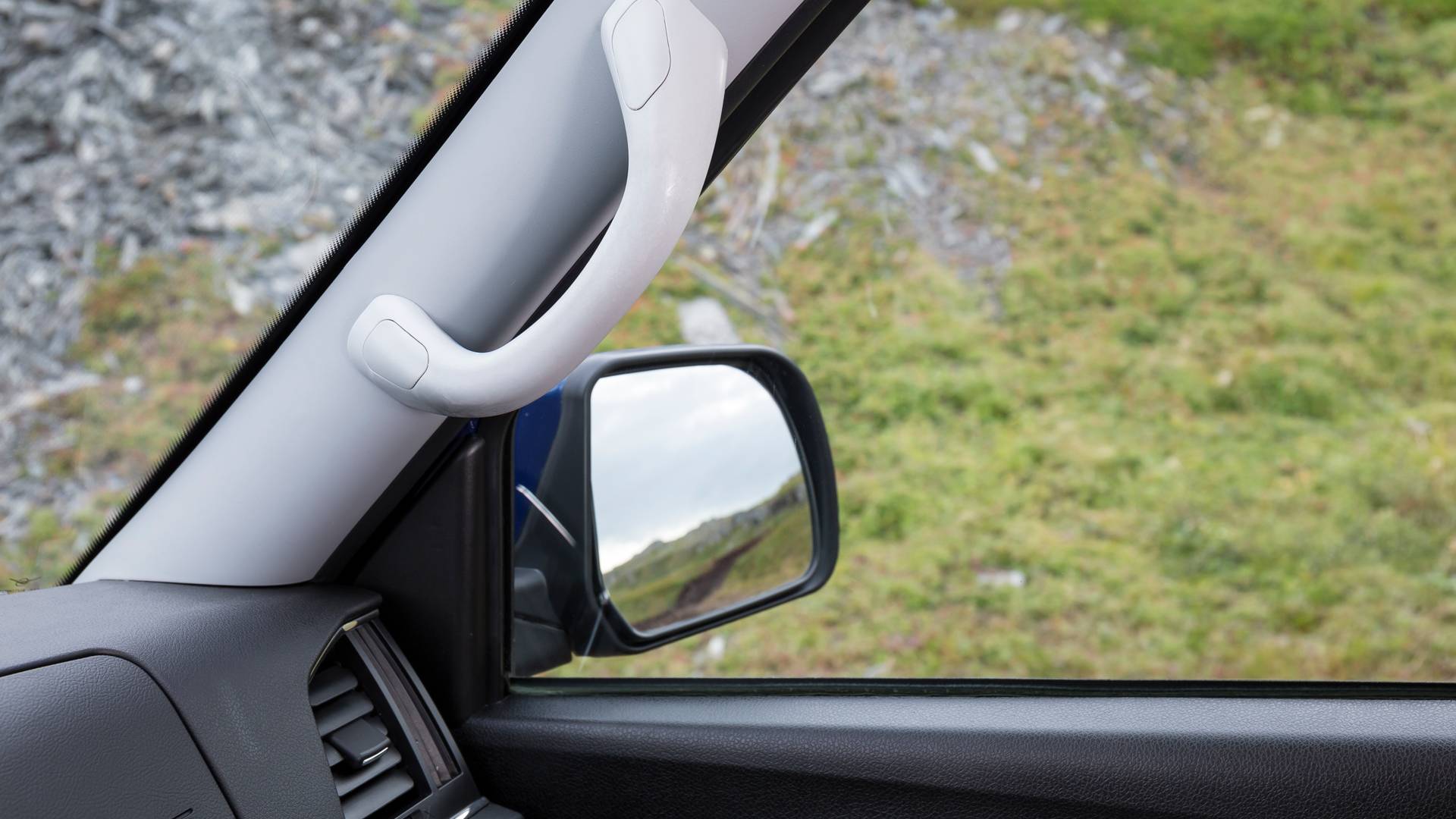 俄罗斯的最新款汽车是什么,俄罗斯汽车工业怎么样