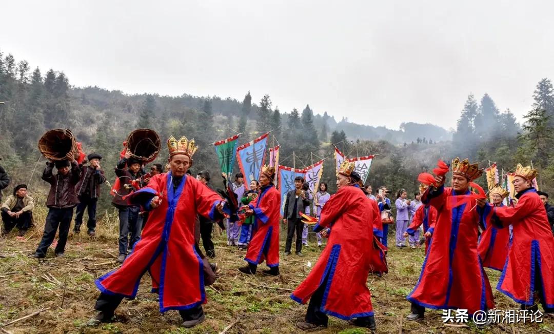 土家风情芙蓉镇,芙蓉镇土家文化滋养的千年古镇