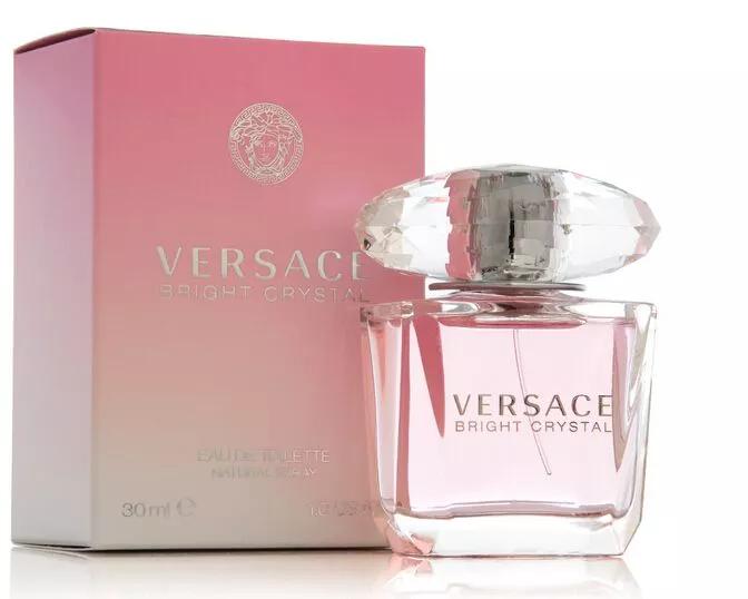 适合20岁女生的巴宝莉香水有哪些 (香奈儿邂逅香水哪个适合20岁女生)