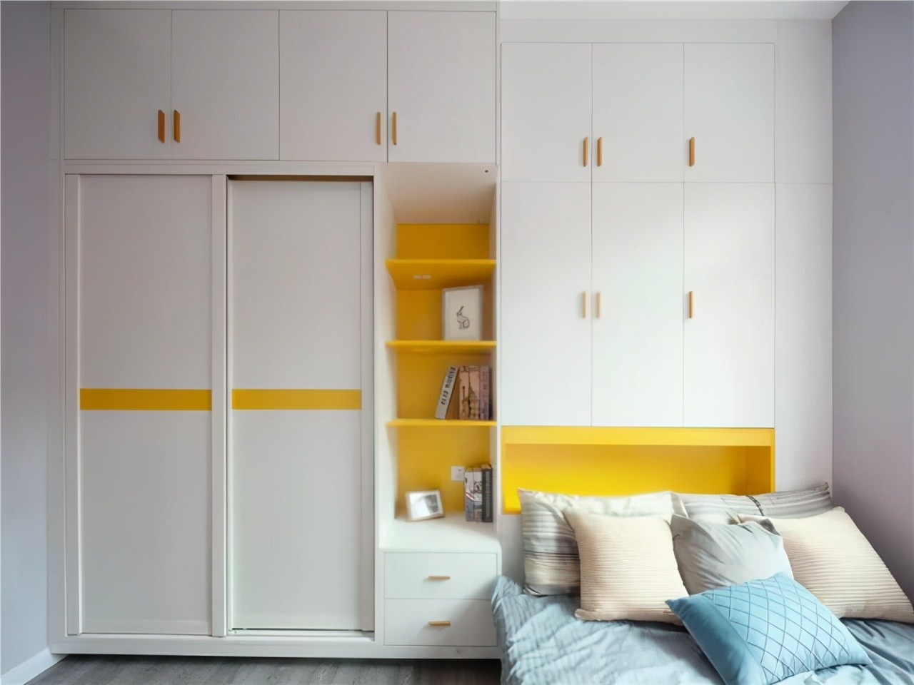 卧室改造极简风格主卧,小户型改造客厅次卧打通一半