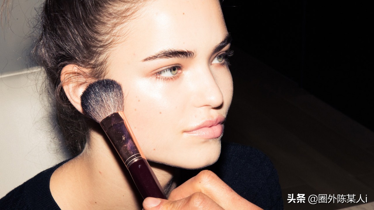 明星化妆师的秘诀分享，五招遮瑕手法打造无痕心机裸妆