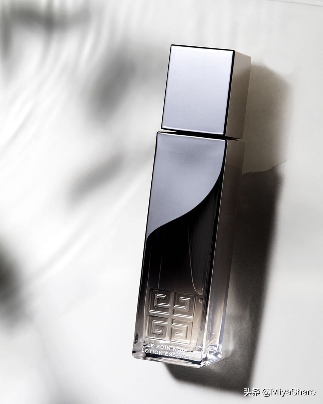 纪梵希墨藻系列使用方法,纪梵希墨藻黑金好不好用