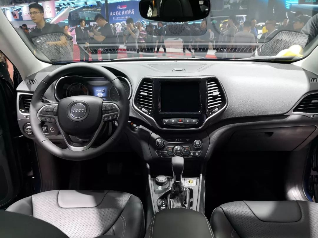 全新jeep自由光,2021款jeep自由光什么时候换代