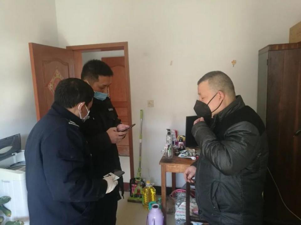 大学生为了面子在外躲避父母25年:中国式亲子关系背后之痛