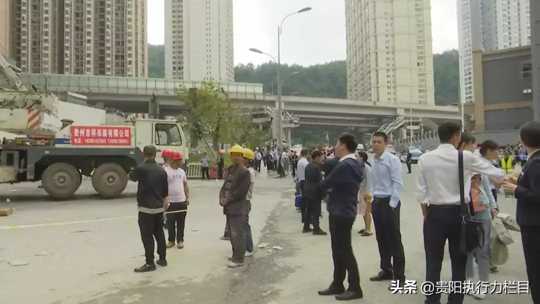 半山小镇连廊倒塌事故,小镇连廊倒塌事故