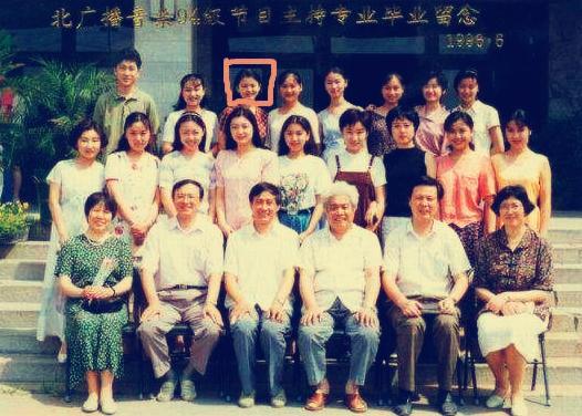 女霸总与穷小伙的爱情,女霸总爱上穷小伙完整版