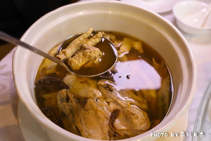 巴厘岛式私密温泉度假,听山野清风