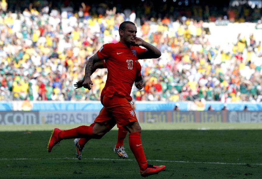 天下足球对斯内德的评价,天下足球十大感动瞬间斯内德