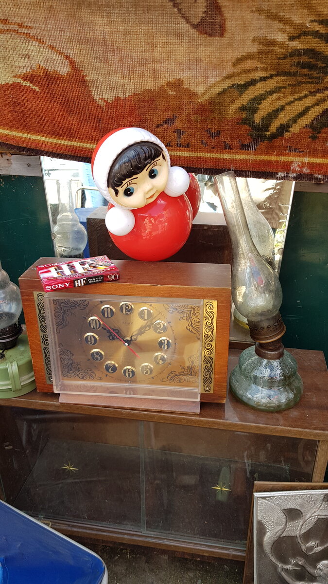 六十年代俄罗斯的跳蚤市场,一元左右的跳蚤市场