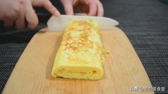 西红柿炒鸡蛋加上它味道更好吃,西红柿别再炒着吃了