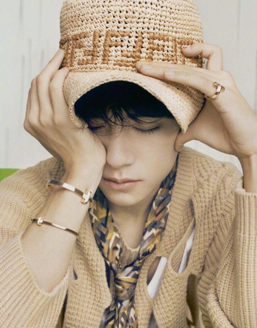 为啥相同的穿搭自己不穿不好看,同样的穿搭为什么别人穿更好看