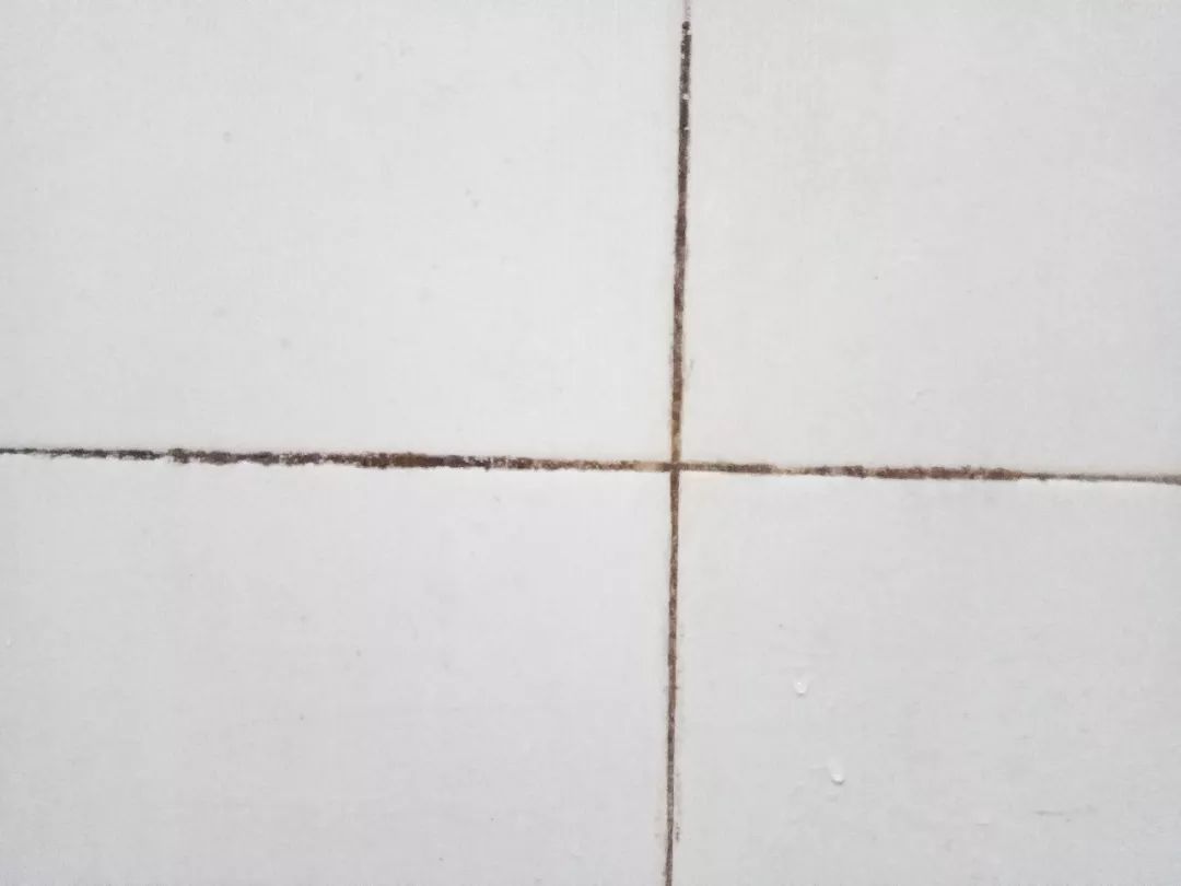 衣柜和瓷砖缝隙能用美缝剂吗,瓷砖缝隙太深美缝剂下塌怎么办