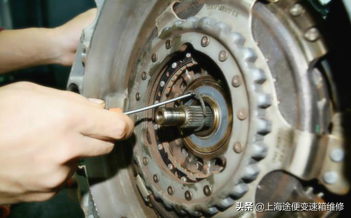 大众迈腾故障修理,大众迈腾变速箱故障在上海维修